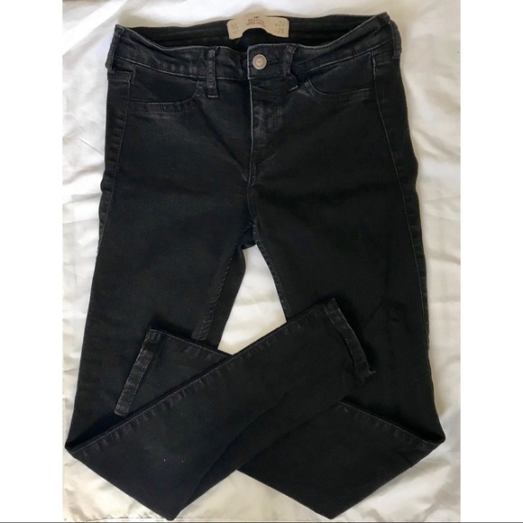 Hollister Jeans - Picture 1 of 2